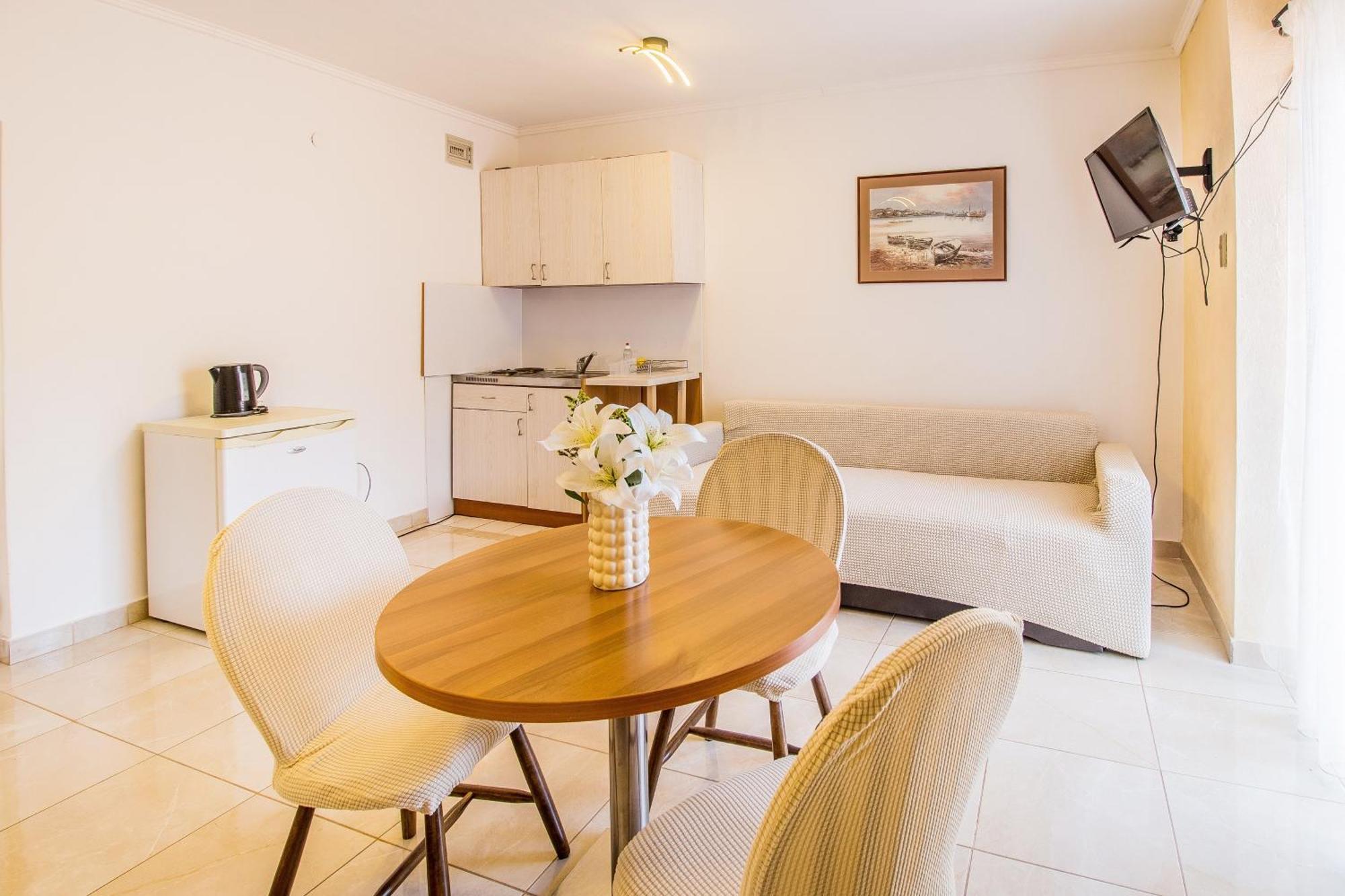 Dream House Rajic Apartment เทรอปาย ภายนอก รูปภาพ