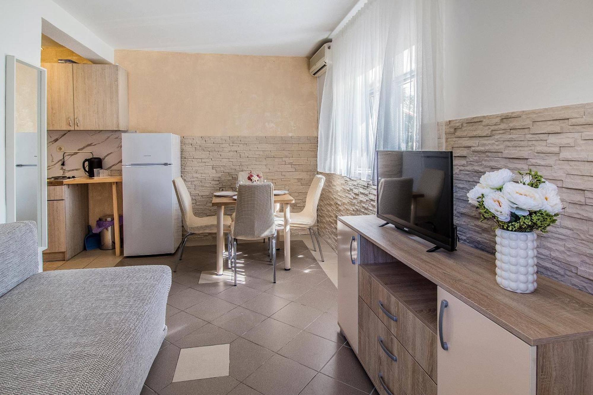 Dream House Rajic Apartment เทรอปาย ภายนอก รูปภาพ